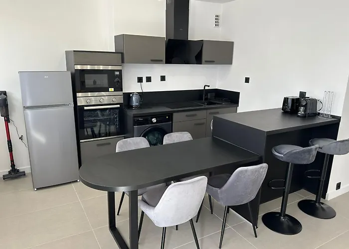 Contemporary Apartment For 4 People With Balcony Near Gratte-Ciel Villeurb
